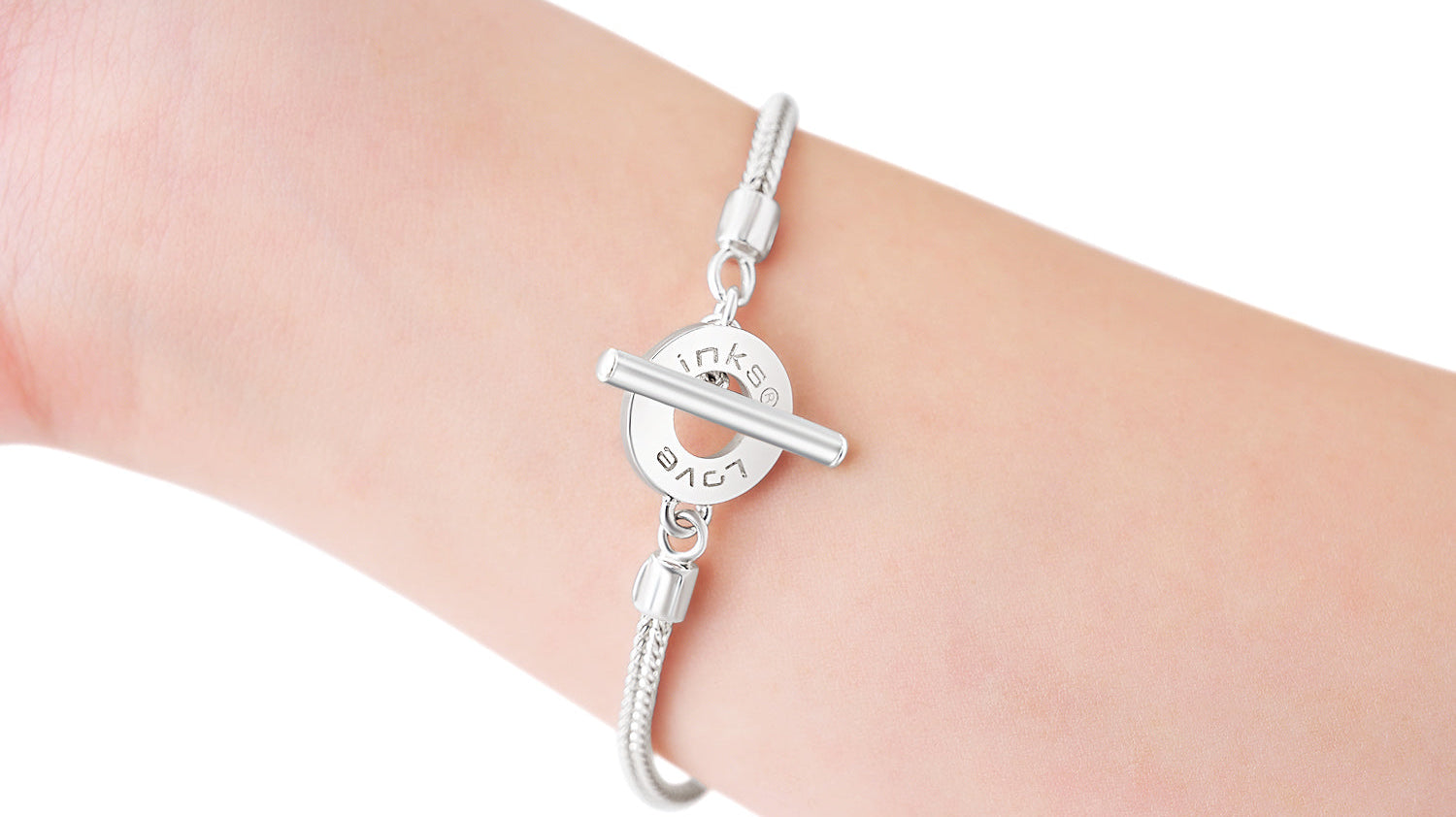 ブレスレットにスモールサイズが登場!